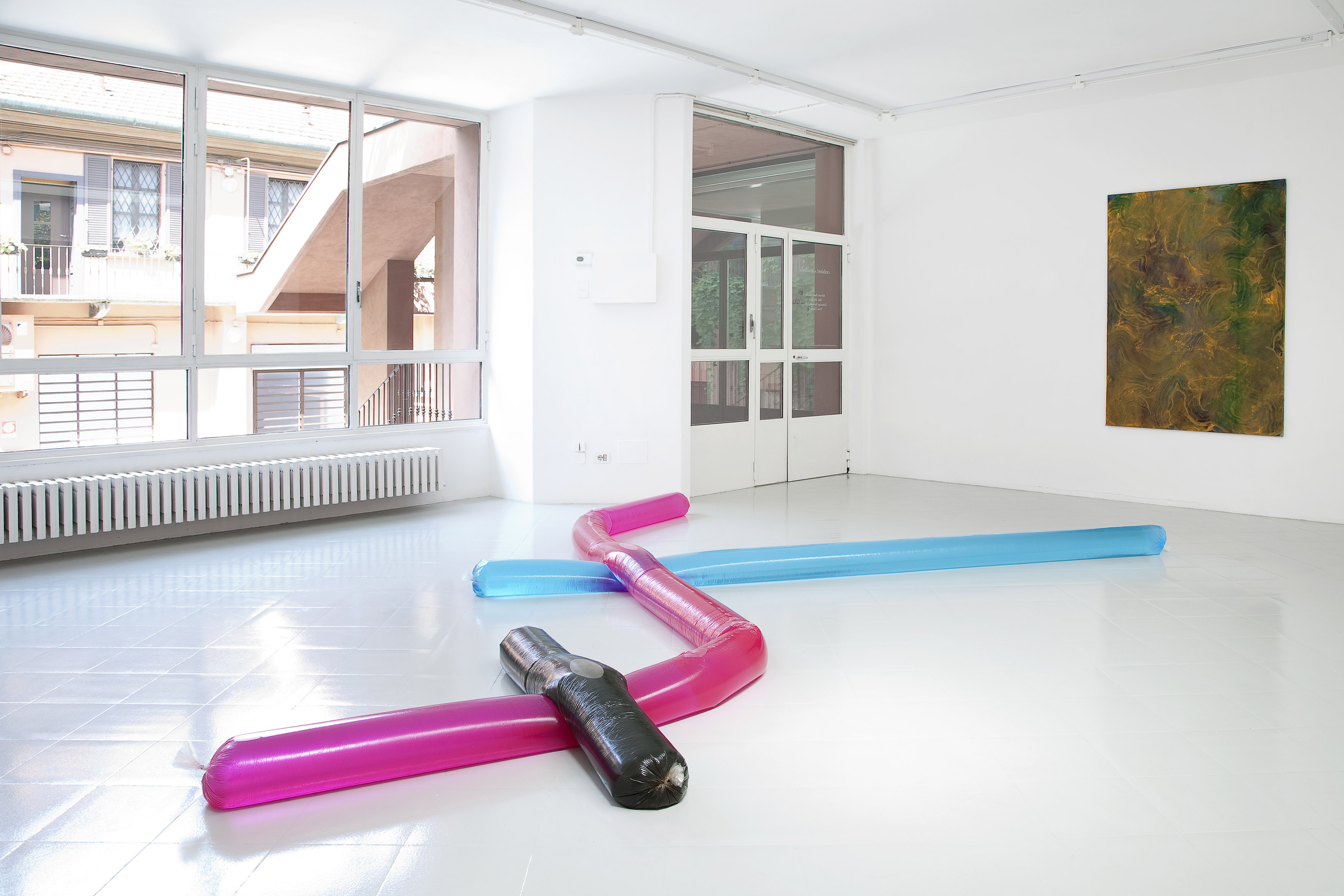 13 - Adrian Buschmann Mia Marfurt Henning Strassburger Tyra Tingleff Installation View 2015 - Courtesy Studiolo Milan Photo Filippo Armellin