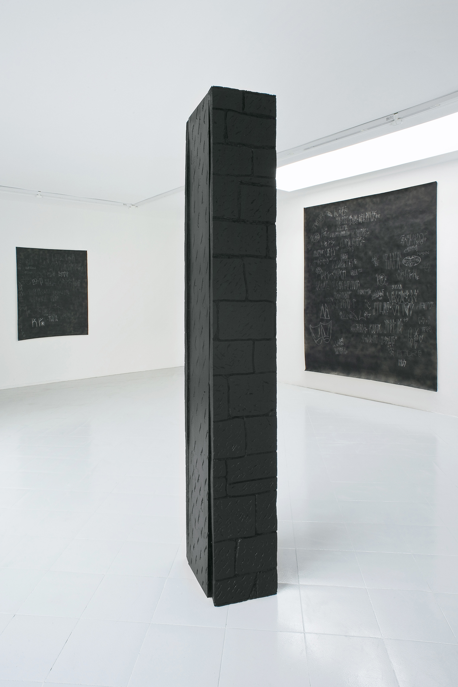 c_-_Francesco_Joao_Scavarda_Studiolo_8_2013_Spazio_Cabinet_Milan_-_Courtesy_Spazio_Cabinet_Milan_-_Photo_Filippo_Armellin_copia